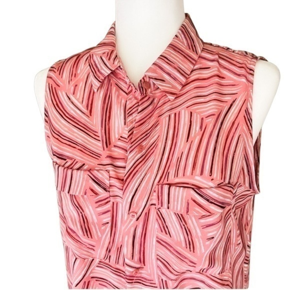 Barbiecore Women’s Pink Sleeveless Collared Blouse